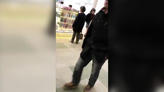 お嬢さんの逆さパンチラ動画 静止画 ０８７ voyeur jp 02