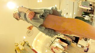 フルhd高画質パンチラ逆さ撮り051 ワインレッドのp店員さん voyeur jp 03