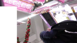 4kピタピタのピンクサテンパンツのどエロいフロント潜り込み 2 voyeur jp
