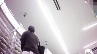 ナースの休憩時間05 お尻にキュッと挟まるショーツがエロい voyeur jp