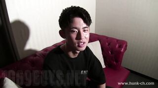 HUNK CHANNEL – BKG 0184 – 硬魔羅バキの密室ハメ撮りREAL FUCK!!シ◯タ専にはたまらない幼顔で、全身ツルツルな肌に超絶美尻な旬(しゅん)君!!普段タチの美尻アナルを、バ gays