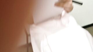 看護師パンチラ 美人ナース大胆開脚で丸見えおパンツ voyeur jp