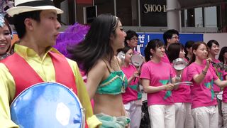 可愛いダンサーちゃんのブラ衣装が徐々にずり上がり 下乳ハミのハプニング voyeur jp