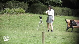 制服で踊ってみたけど しゃがんじゃった voyeur jp