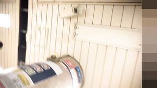 ま〇肉はみ出し系 お顔がめっちゃ可愛い女の子の際どいtバック voyeur jp
