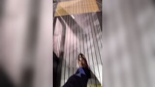エスカ逆さ グッドマンの逆さ撮り日記10 めくり撮り voyeur jp 01