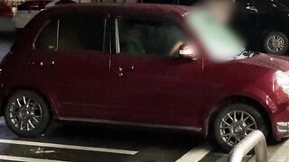 カーセックス 深夜のコンビニ前で発情するカップル voyeur jp