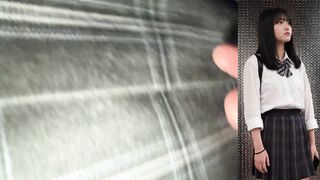 【TX_002】あどけない顔して薄らパンツが汚れちゃってる美少女をGET voyeur jp