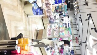 新フルhd高画質パンチラ逆さ撮り285 キレイなお姉さんのテカテカパンティーは好きですか 他 多人数オムニバスプレミアム voyeur jp