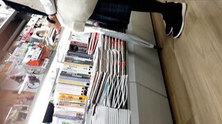 スマホで逆さ撮り46 下校途中の学生 黒タイツ着用で誘ってたのでお望み通りスカート内撮影 純白パンティガッツリ 素人撮影 voyeur jp