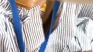 某靴屋さん店員 見えた 彼女の靴試着で前かがみになる店員さんの零れた丸乳首とパンチラ voyeur jp