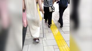 なんという柔らかそうなぷるっぷるお尻だ no 2209 part2 あざといパンティーの透け感 voyeur jp