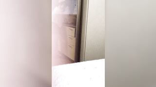 オナニー ベランダに侵入し粘着盗撮 ベッドで自慰する有名インフルエンサー voyeur jp