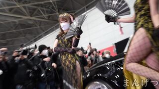 拙者っ大阪で接写 股間 尻 パンチラ 大阪オートメッセで撮れました voyeur jp