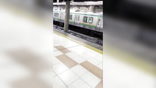 長編18分睡眠jkに悪戯 逆さ撮りの瞬間48 間接キス ハミ毛 捲り 棚下 フラッシュ撮影 電車 店舗 voyeur jp