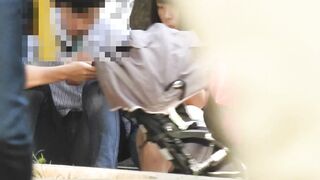 お座りお姉さん発見 ｆｈｄ 大変です パンツが見えてますよ１６７ voyeur jp