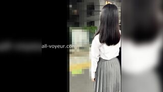 【痴触】満員電車で知らないおじさんと密着ハグして無垢な手に精子をかけられる jvip