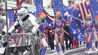 いろいろハミ出てチラ見え voyeur jp