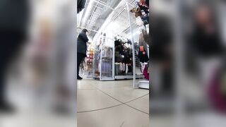 もはや挑発 お尻くねくね美女 街中のオアシス 16 voyeur jp