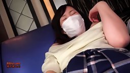 無修正FC2PPV-832049  人妻生中出し ３３歳の良妻賢母な美脚ママ☆電マの刺激に耐えきれず大量潮吹きで