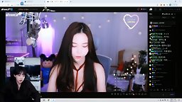 Light skinned ebony babe with big tits webcam